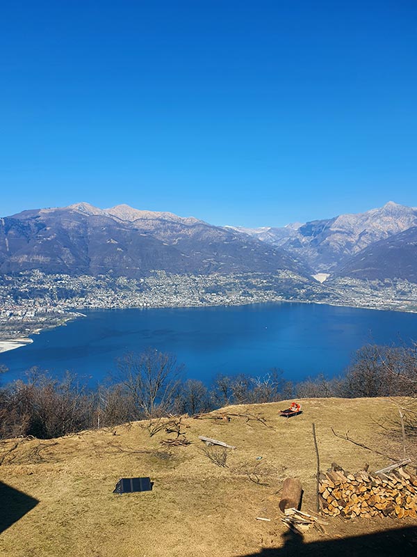 Panorama über den Lago Maggiore